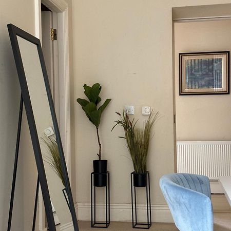 Room With Private Bathroom Near The Center Корк Екстериор снимка